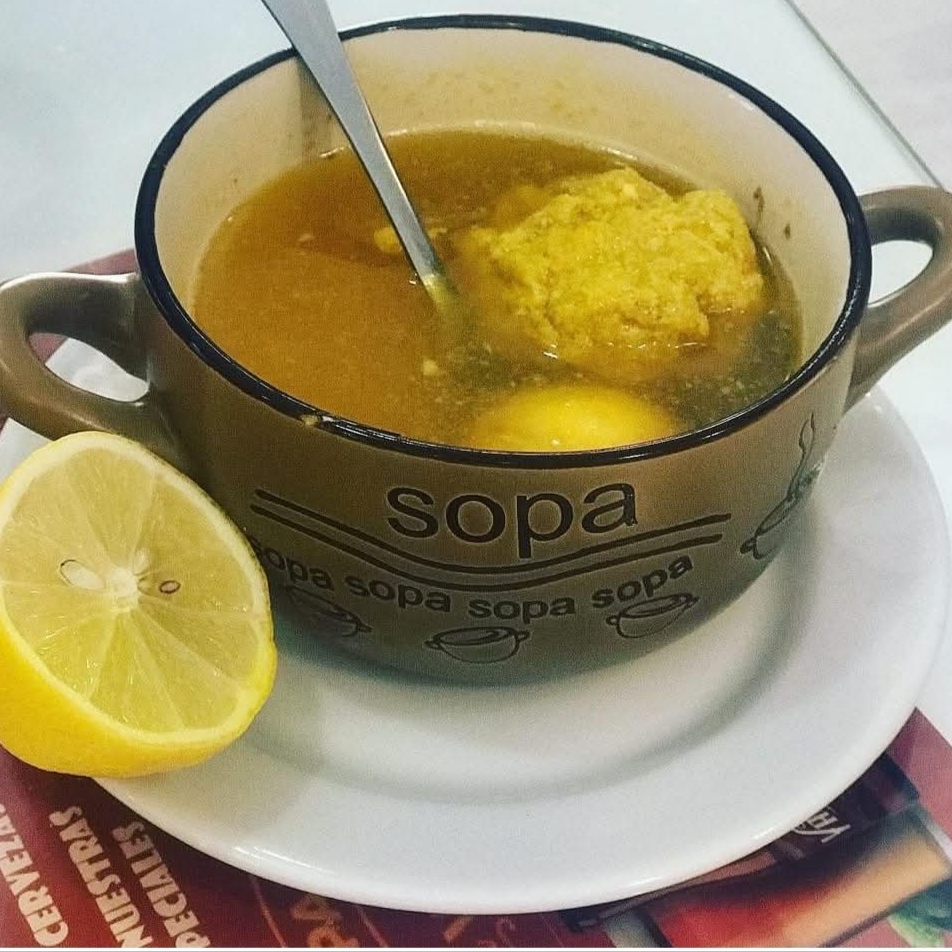 Caldo Con Albondigas